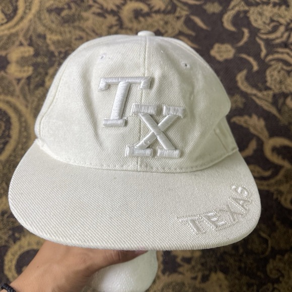 The Unbranded Brand Other - Vtg Y2K Texas Initial Embroidered White Fitted Hat Mens Size XL